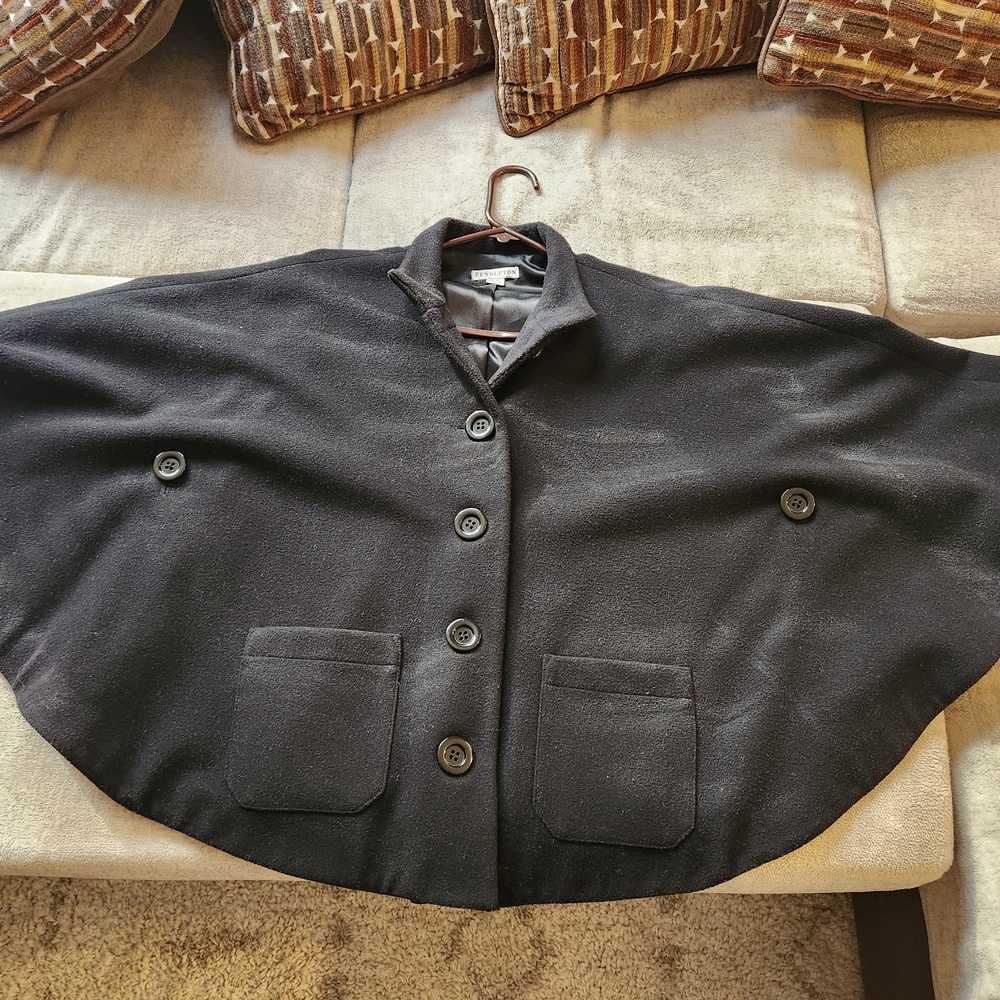 Pendleton Women's Black Cape Jacket - image 4